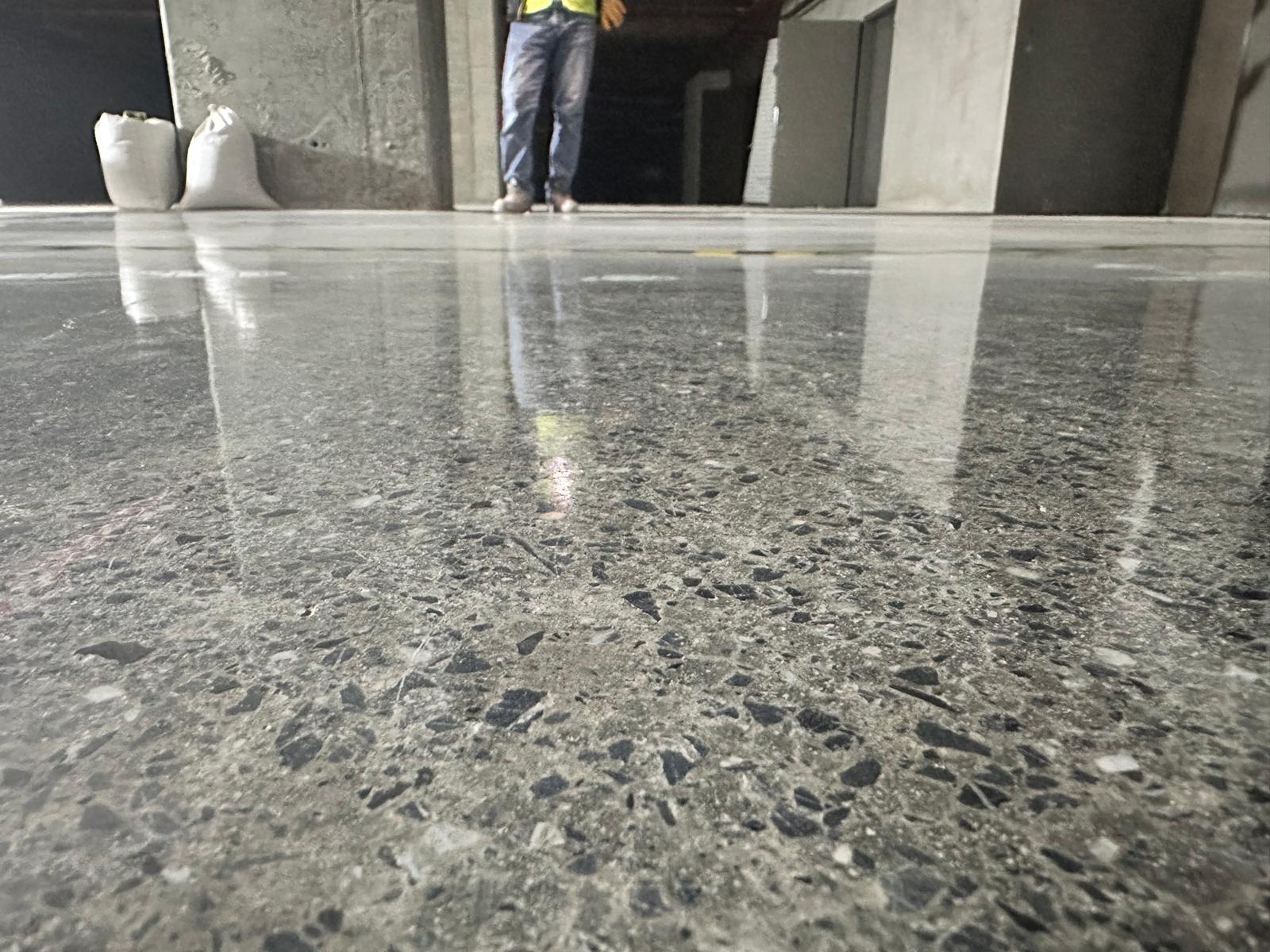 Gebze Otopark Zeminleri İçin Beton Parlatma Çözümleri